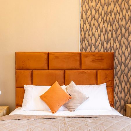 Exclusive Downtown Quentin Residence By Prestige Homes Budapest Luaran gambar