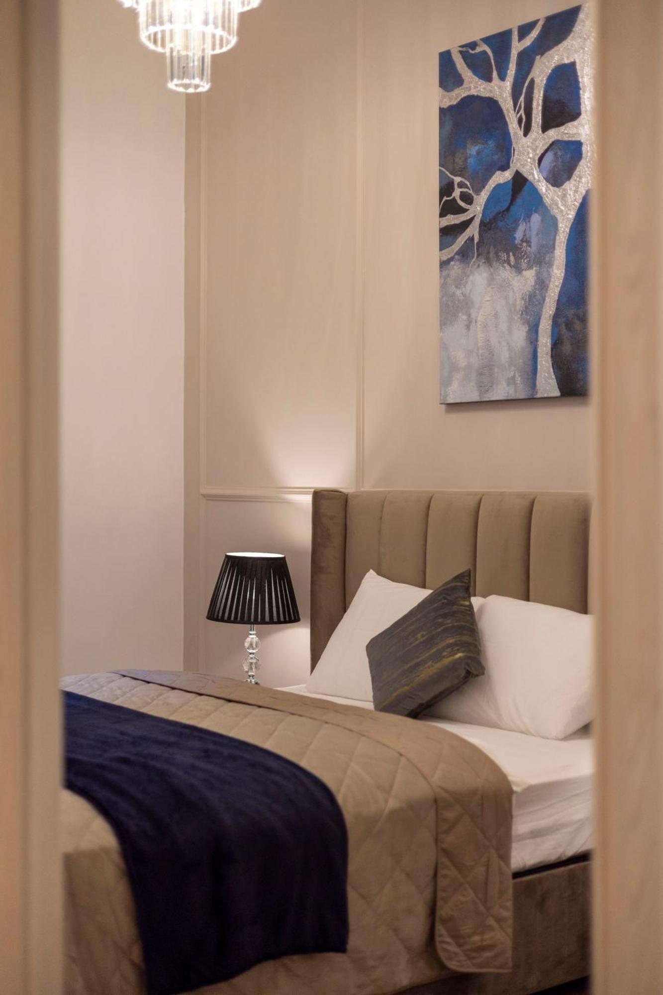 Exclusive Downtown Quentin Residence By Prestige Homes Budapest Luaran gambar